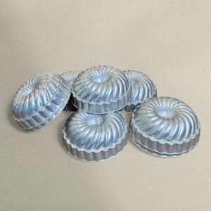 Vintage Aluminum Swirl Gelatin‎ Molds – Set of 8 | Mid Century Kitchenware